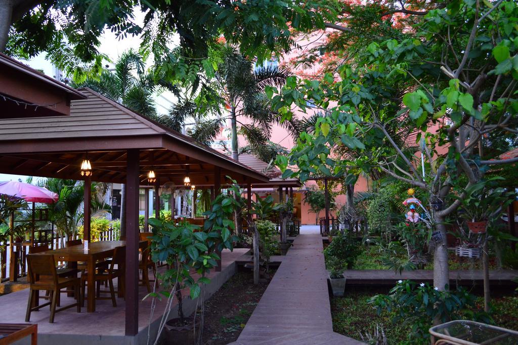 La Paillote Guest House Rayong Ngoại thất bức ảnh